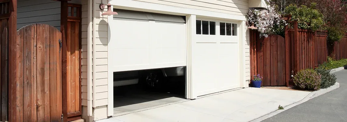 Repair Garage Door Won't Close Light Blinks in Riverview, Florida